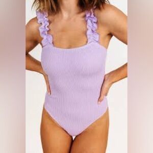 Aritzia Sunday Best Lavender colour ruffled ruched firecracker bodysuit